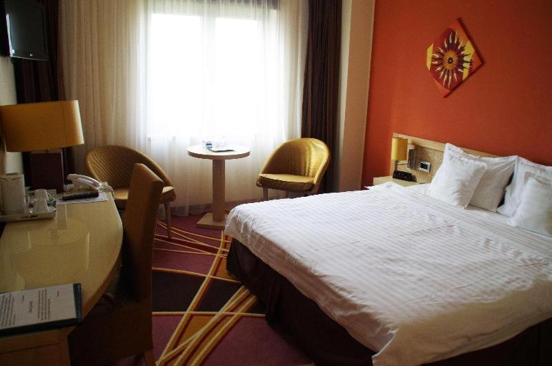 Mari Vila Hotel Bükreş Oda fotoğraf